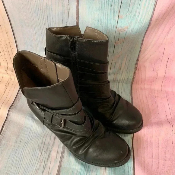 Natural soul by Naturalizer heel buckle round toe boots - Picture 11 of 14